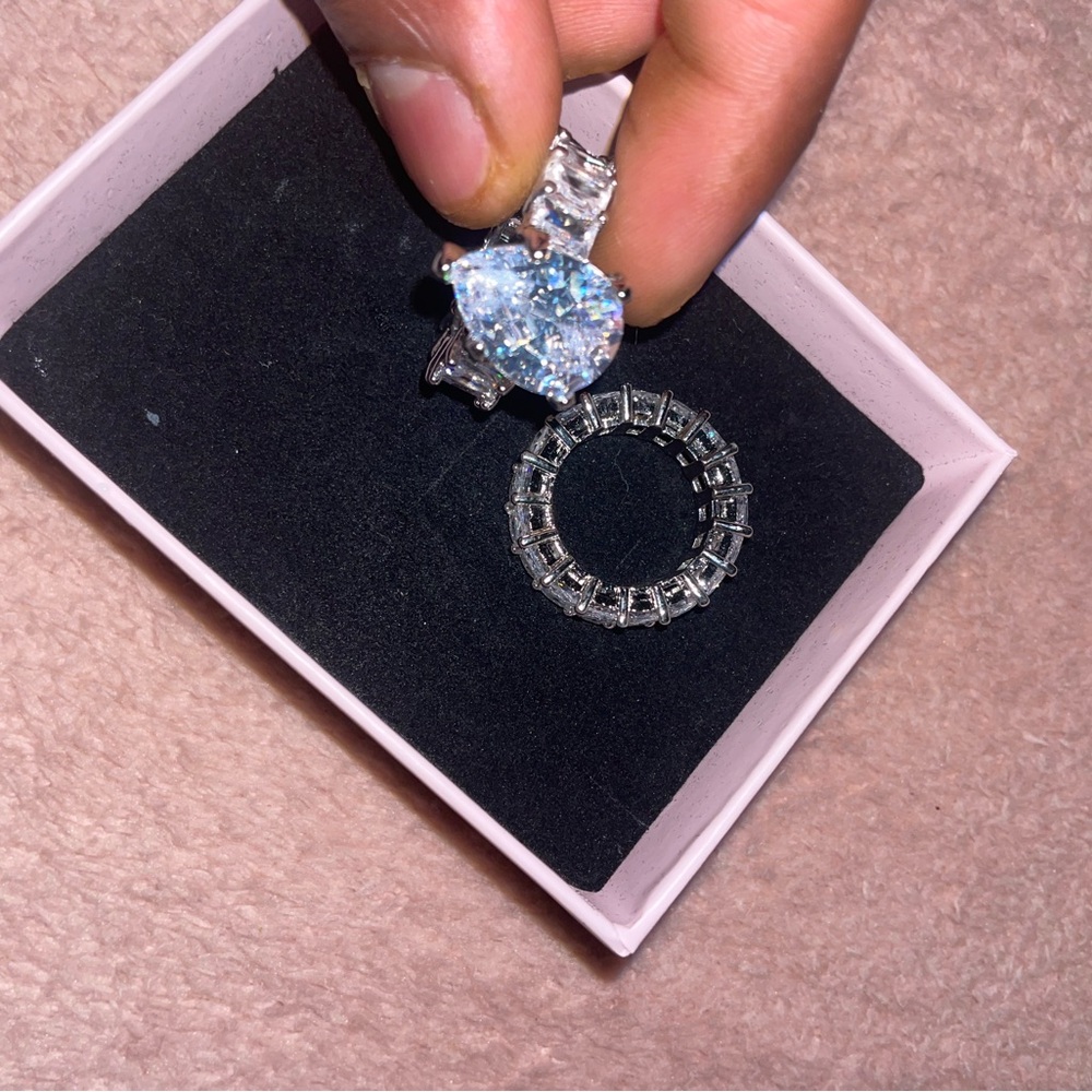 Elegant Silver Heart Ring set